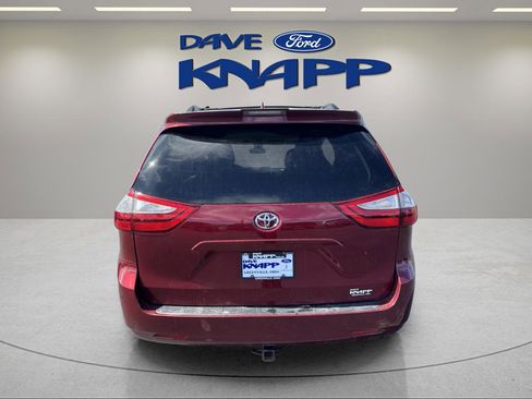 Used 2019 Toyota Sienna LE w/ Outdoor Package image 7