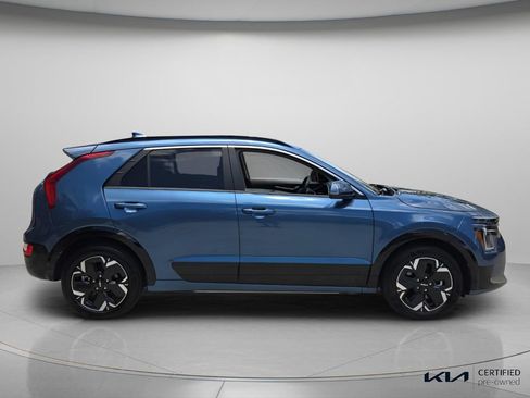 Certified 2024 Kia Niro Wind FWD image 4