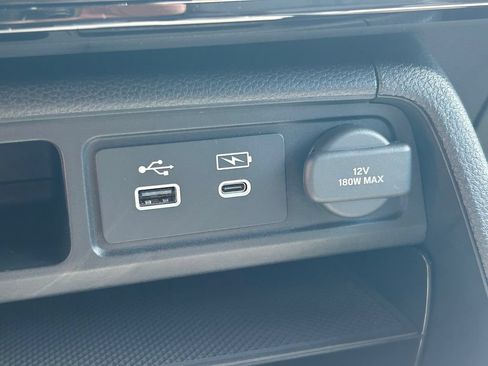 Used 2025 Honda Pilot Black Edition image 34