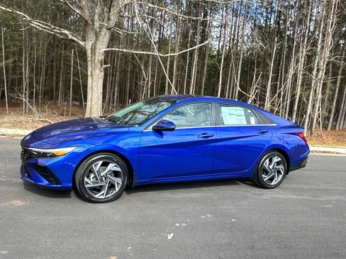 New 2026 Hyundai Elantra Limited image 2