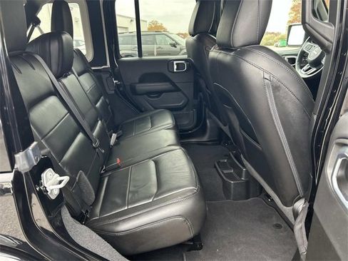 Used 2021 Jeep Wrangler Unlimited Sahara image 12