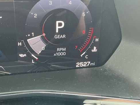 Used 2025 GMC Canyon AT4 w/ AT4X Package image 10