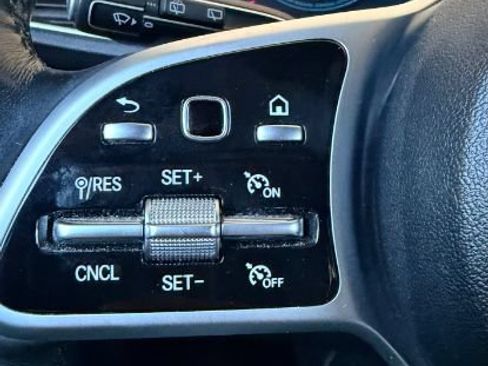 Used 2021 Mercedes-Benz GLE 350 w/ Premium Package image 22