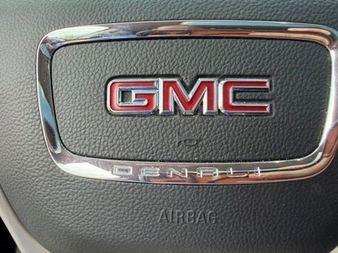 Certified 2023 GMC Acadia Denali w/ Black Diamond Edition AWD/4WD image 26