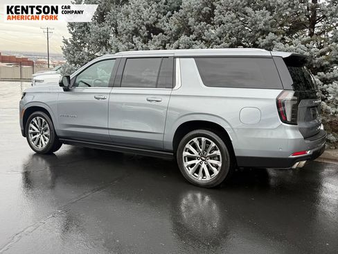 Used 2025 Chevrolet Suburban High Country image 5