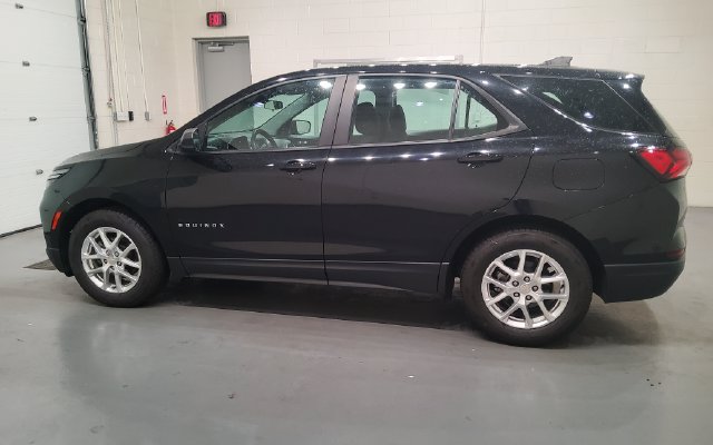 Used 2023 Chevrolet Equinox LS FWD image 6