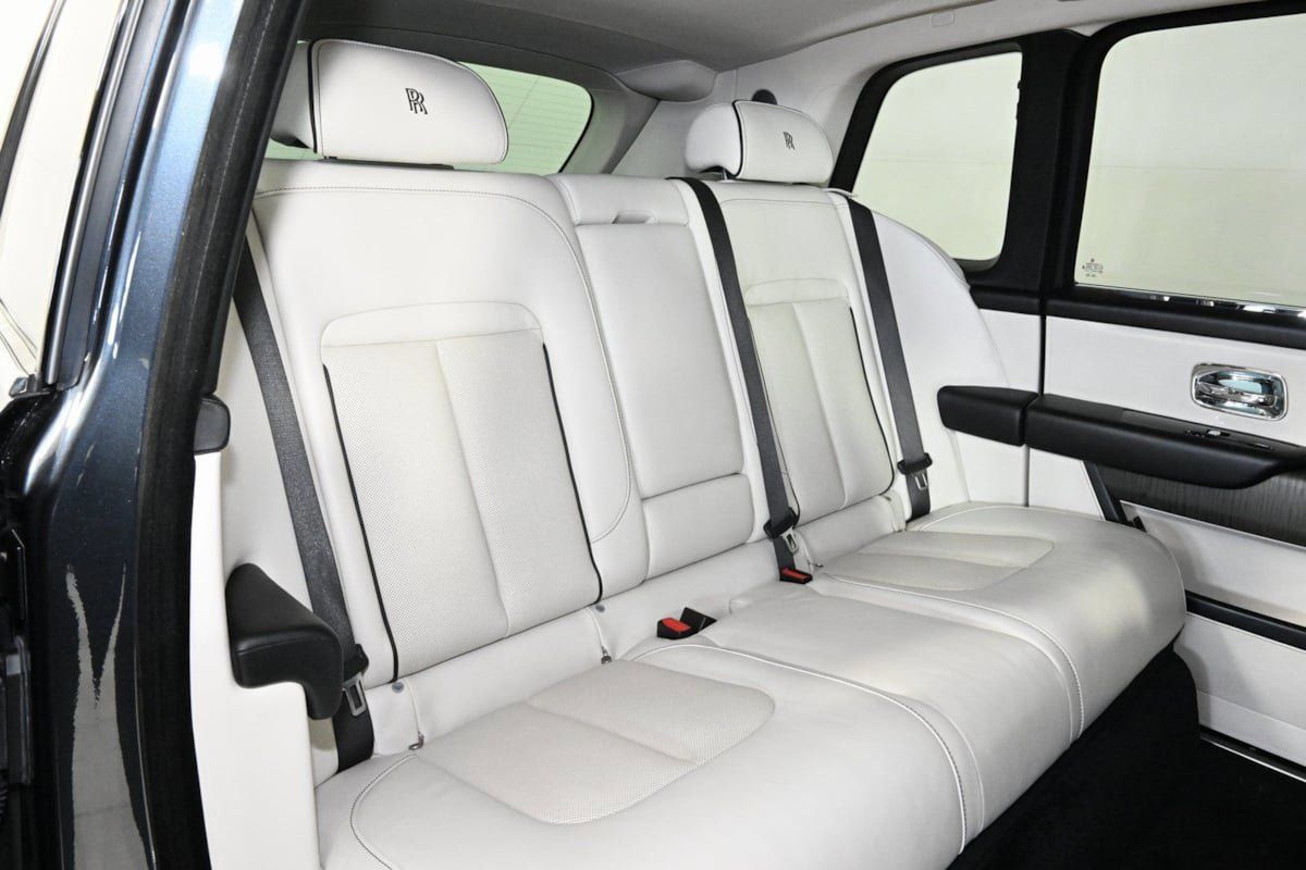 Used 2019 Rolls-Royce Cullinan AWD/4WD image 17