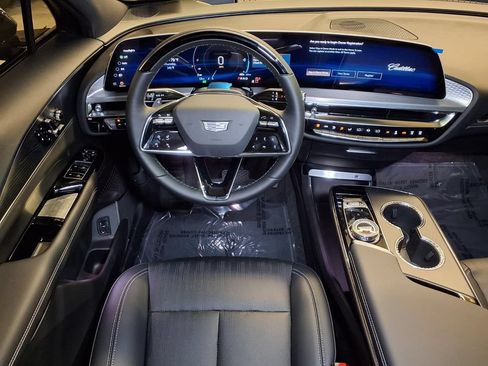 New 2026 Cadillac Lyriq Luxury RWD image 14
