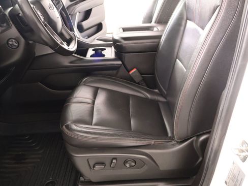 Used 2021 Chevrolet Tahoe RST w/ Luxury Package RWD image 10