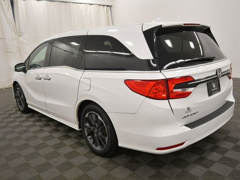 Used 2023 Honda Odyssey Elite image 5