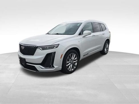 Used 2020 Cadillac XT6 Premium Luxury FWD image 3
