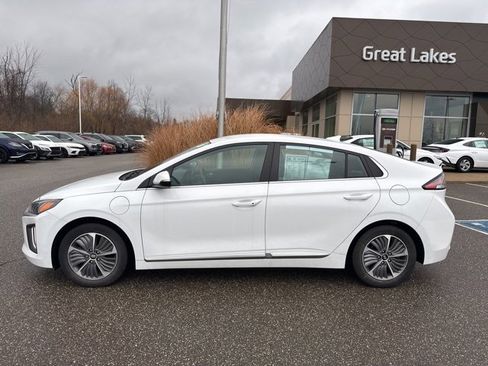 Used 2021 Hyundai Ioniq SEL image 2