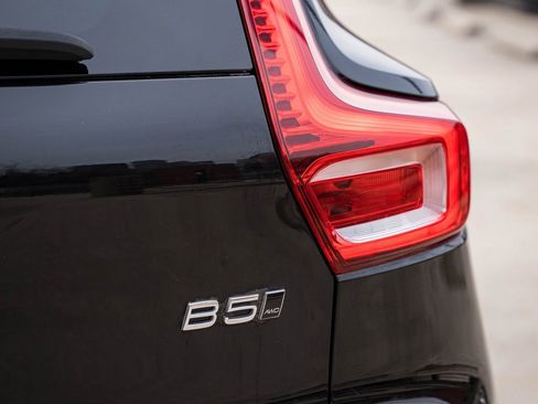 Certified 2023 Volvo XC40 B5 Plus w/ Driver Assist Package image 6