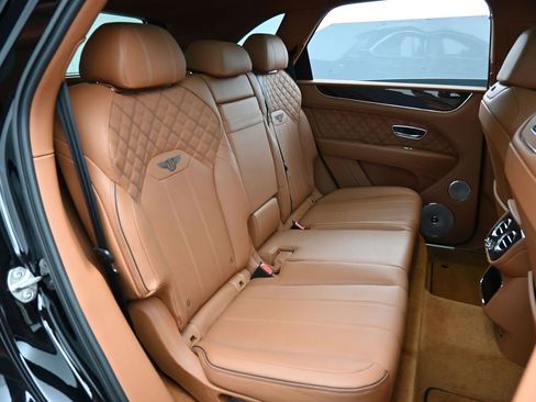 Certified 2022 Bentley Bentayga image 30