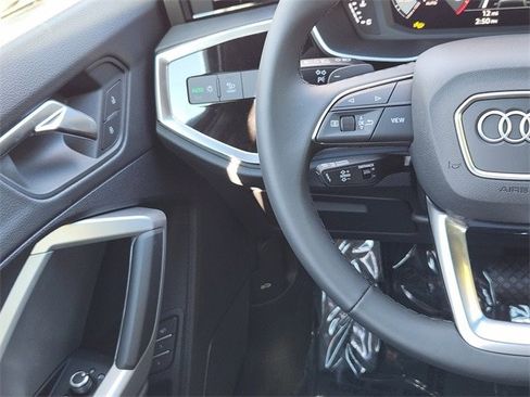New 2025 Audi Q3 2.0T Premium image 27