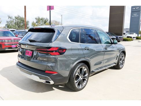 Used 2024 BMW X5 sDrive40i w/ Premium Package image 8
