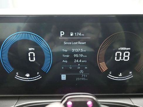 Used 2025 Hyundai Santa Fe SEL image 14