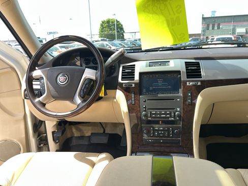 Used 2008 Cadillac Escalade ESV AWD image 44