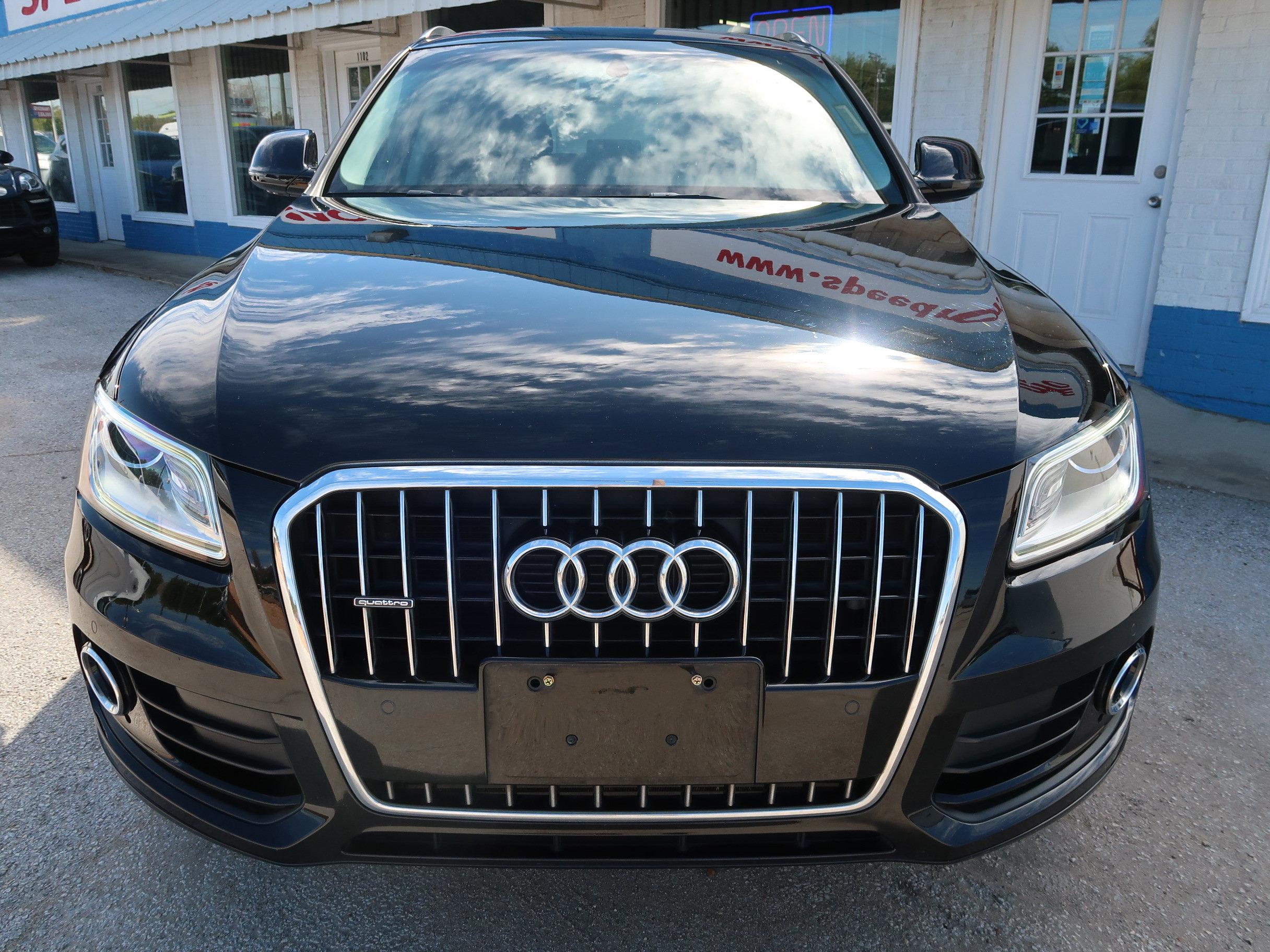 Used 2016 Audi Q5 2.0T Premium Plus w/ Technology Package AWD/4WD image 9