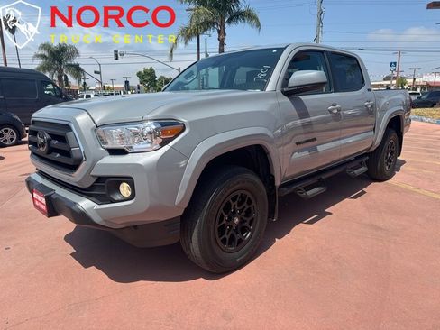 Used 2021 Toyota Tacoma SR5 w/ Blackout Package (TMS) image 4