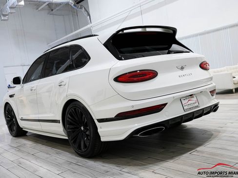 Used 2022 Bentley Bentayga Speed image 18