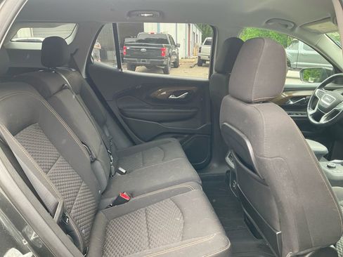 Used 2021 GMC Terrain SLE w/ Driver Convenience Package FWD image 13