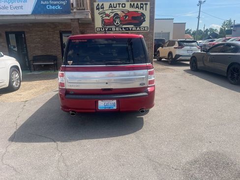 Used 2018 Ford Flex Limited w/ Equipment Group 301A FWD image 4