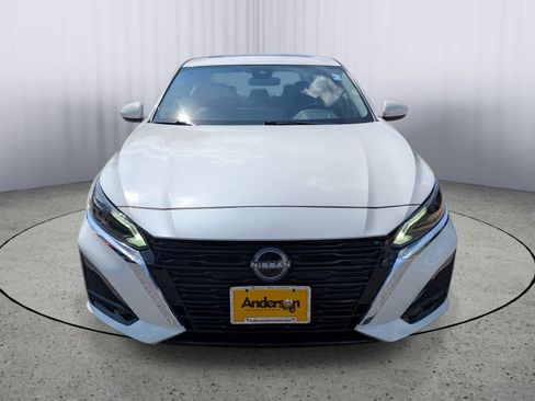 Used 2023 Nissan Altima 2.5 SV w/ SV Premium Package FWD image 8