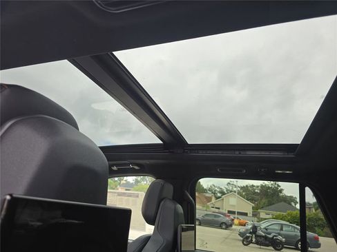 New 2025 Lincoln Navigator L Black Label image 28