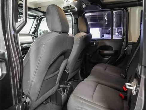 Used 2019 Jeep Wrangler Unlimited Sport image 15