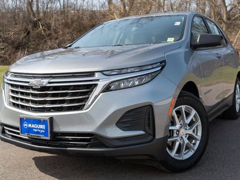 Used 2023 Chevrolet Equinox LS image 1