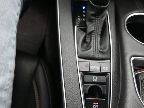 Used 2022 Toyota Avalon Touring image 47