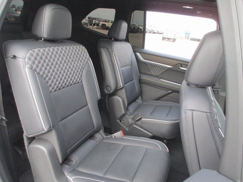 Certified 2024 GMC Acadia Denali w/ Super Cruise Package image 22