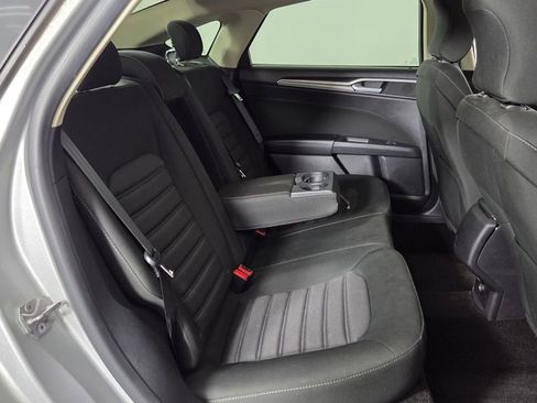 Used 2018 Ford Fusion SE image 30