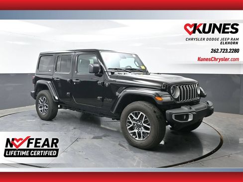 Used 2025 Jeep Wrangler Unlimited Sahara AWD/4WD image 1