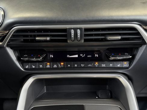 Used 2024 MAZDA CX-90 Plug-In Hybrid w/ Premium Plus image 36