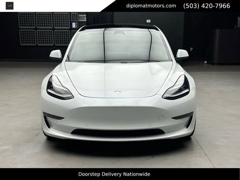Used 2021 Tesla Model 3 Performance image 10