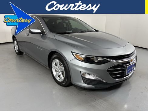 Used 2024 Chevrolet Malibu LT image 1