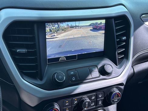 Used 2023 GMC Acadia SLE w/ Elevation Edition image 25