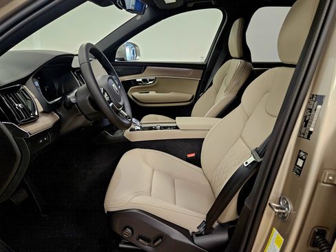 New 2026 Volvo XC90 T8 Plus w/ Protection Package Premier image 10