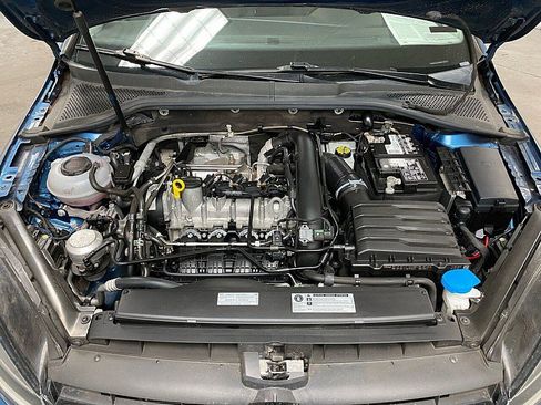 Used 2019 Volkswagen Golf SE image 26