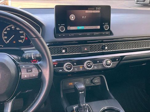 Used 2024 Honda Civic EX-L image 9