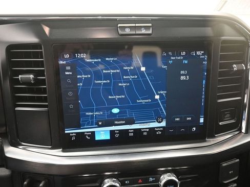 New 2026 Ford F250 Lariat w/ Black Appearance Package image 4