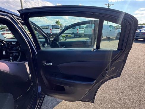 Used 2014 Chrysler 200 LX FWD image 32
