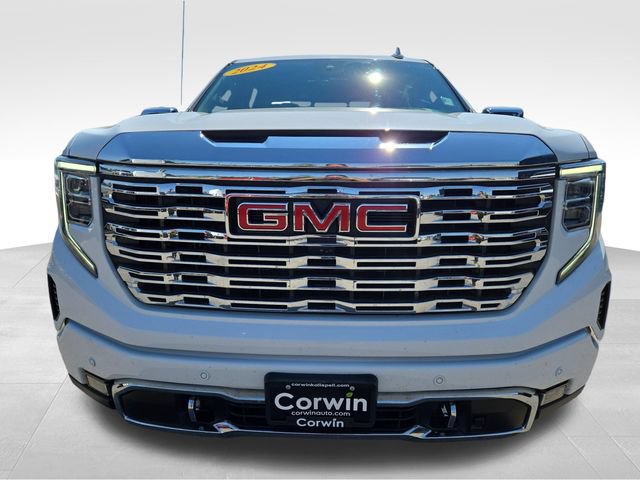 Used 2024 GMC Sierra 1500 Denali w/ Technology Package AWD/4WD image 4