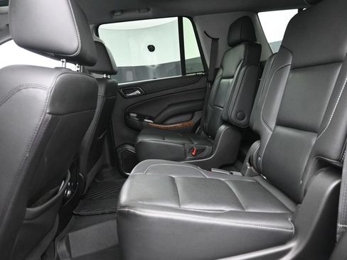 Used 2020 Chevrolet Tahoe Premier w/ Premier 6.2L Value Package AWD/4WD image 15