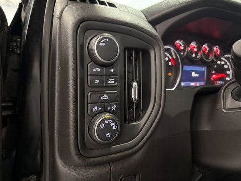Used 2022 Chevrolet Silverado 1500 Custom w/ Safety Confidence Package AWD/4WD image 17
