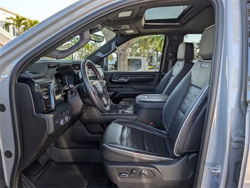 Used 2024 GMC Sierra 2500 AT4X image 9