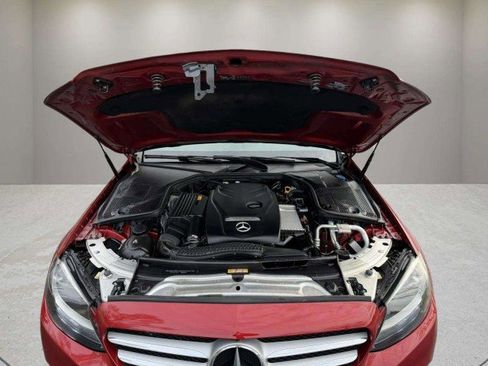 Used 2018 Mercedes-Benz C 300 4MATIC Sedan image 32