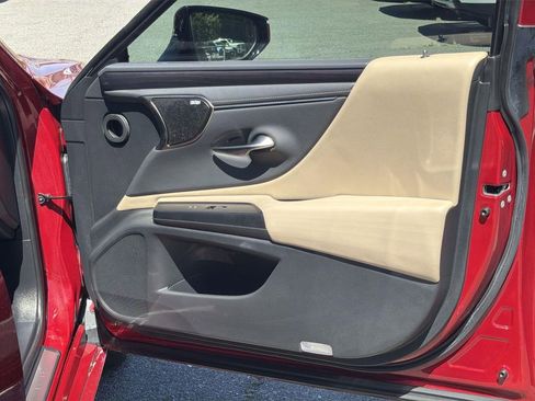 Used 2021 Lexus ES 300h Ultra Luxury w/ Accessory Package 2 image 30